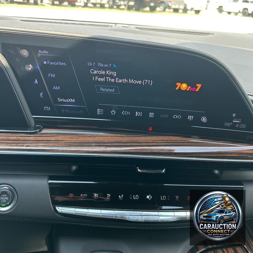 2024 Cadillac Escalade ESV Premium Luxury