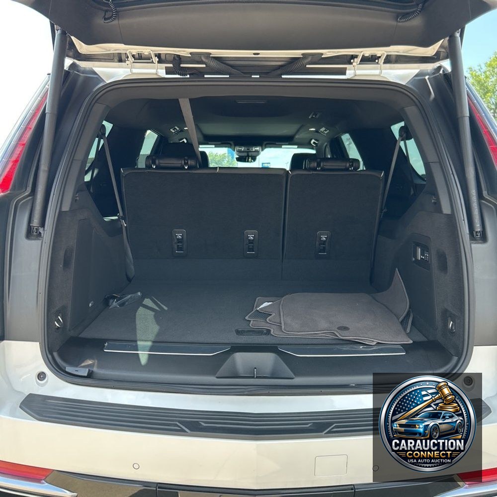 2024 Cadillac Escalade ESV Premium Luxury