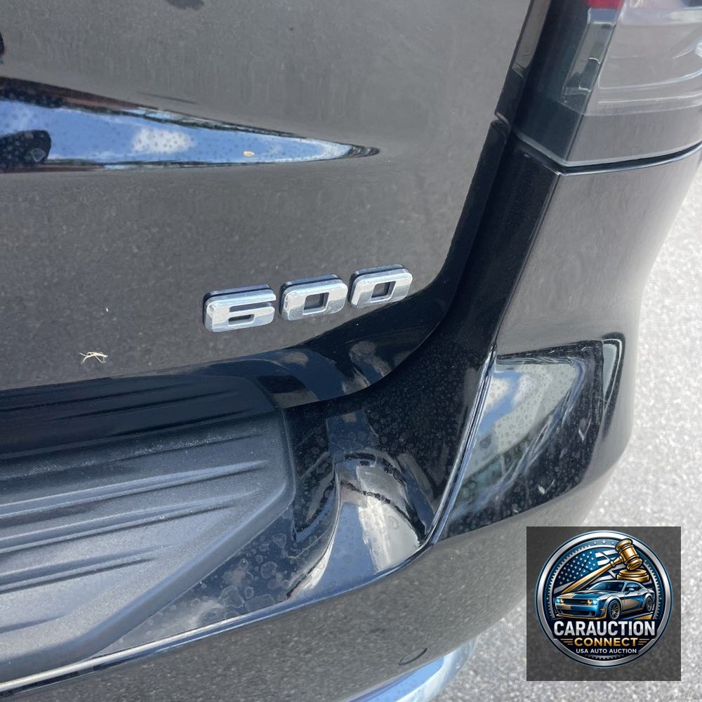 2023 Cadillac Escalade ESV Premium Luxury