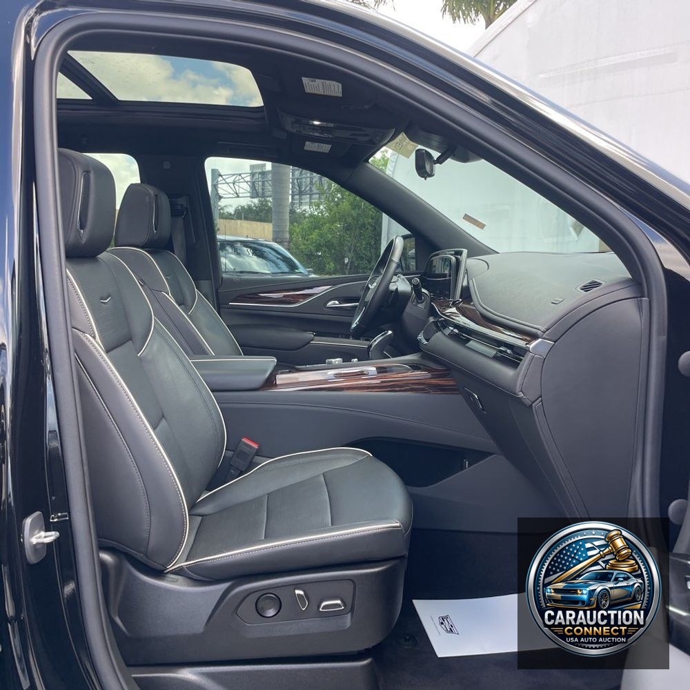 2023 Cadillac Escalade ESV Premium Luxury