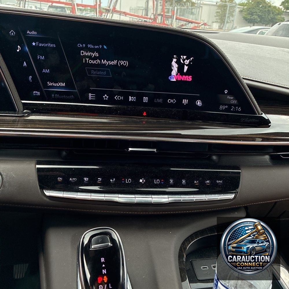2022 Cadillac Escalade Premium Luxury