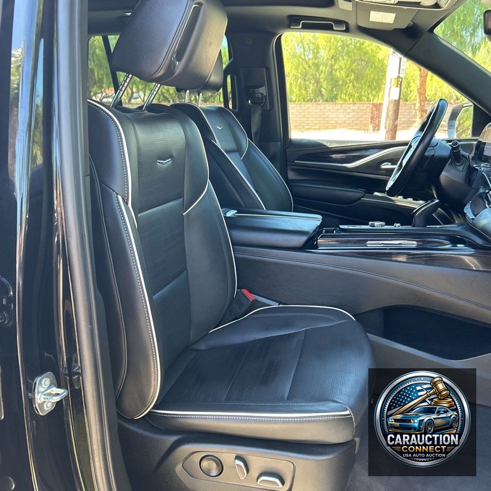 2023 Cadillac Escalade Sport