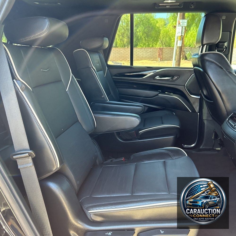2023 Cadillac Escalade Sport