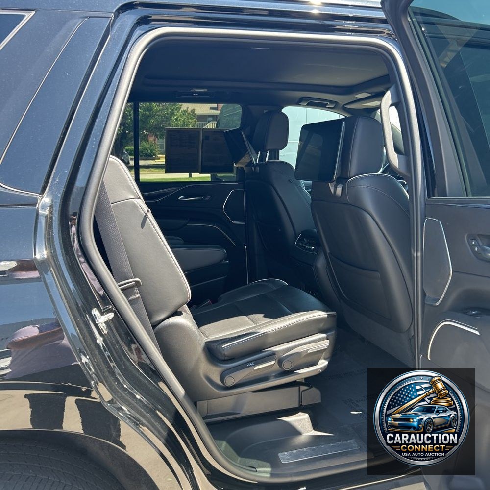 2023 Cadillac Escalade Sport