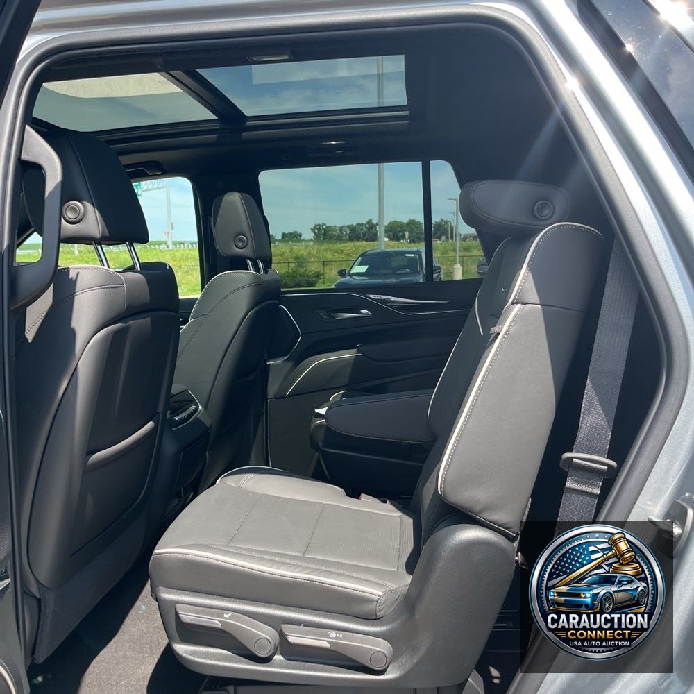 2024 Cadillac Escalade Sport