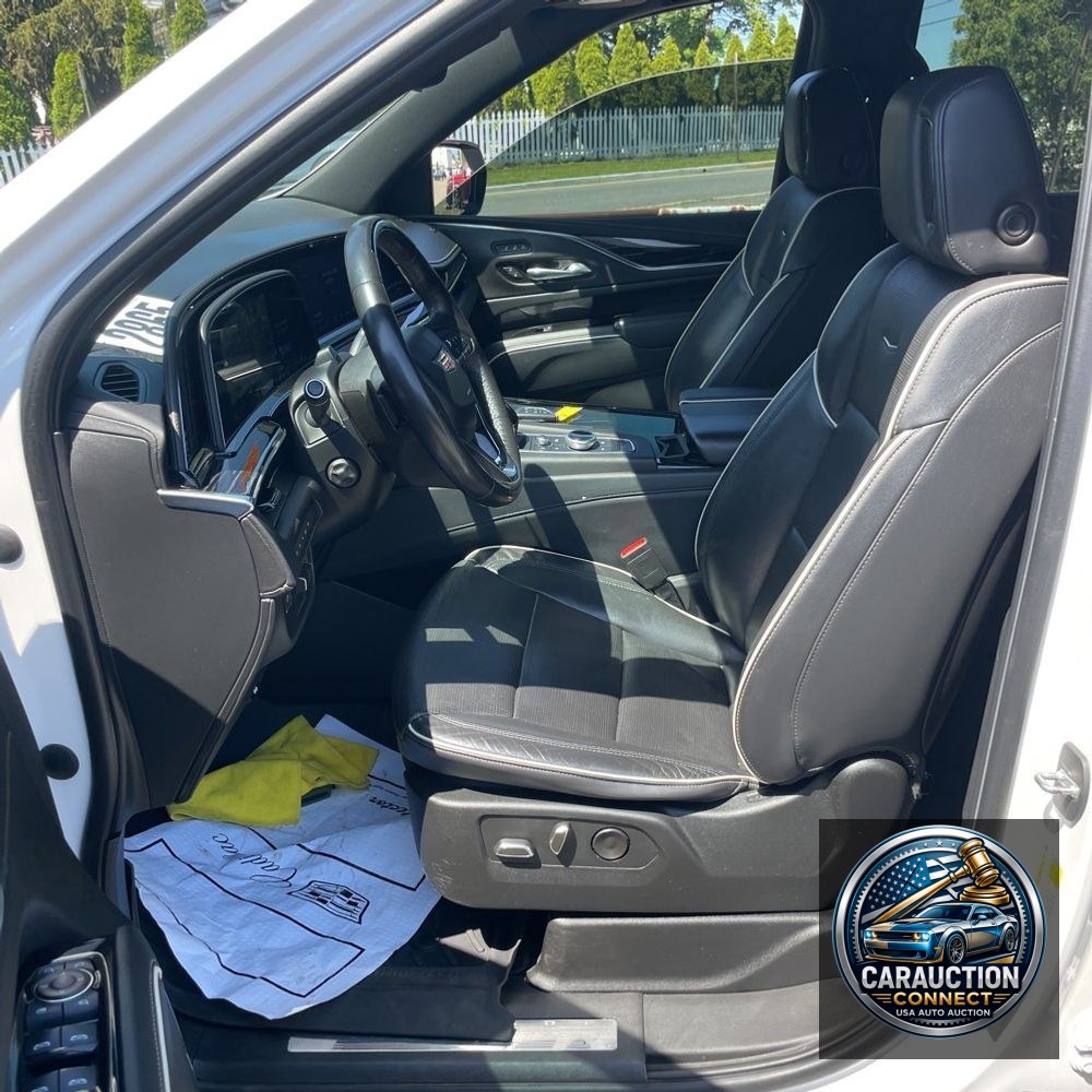 2022 Cadillac Escalade Sport