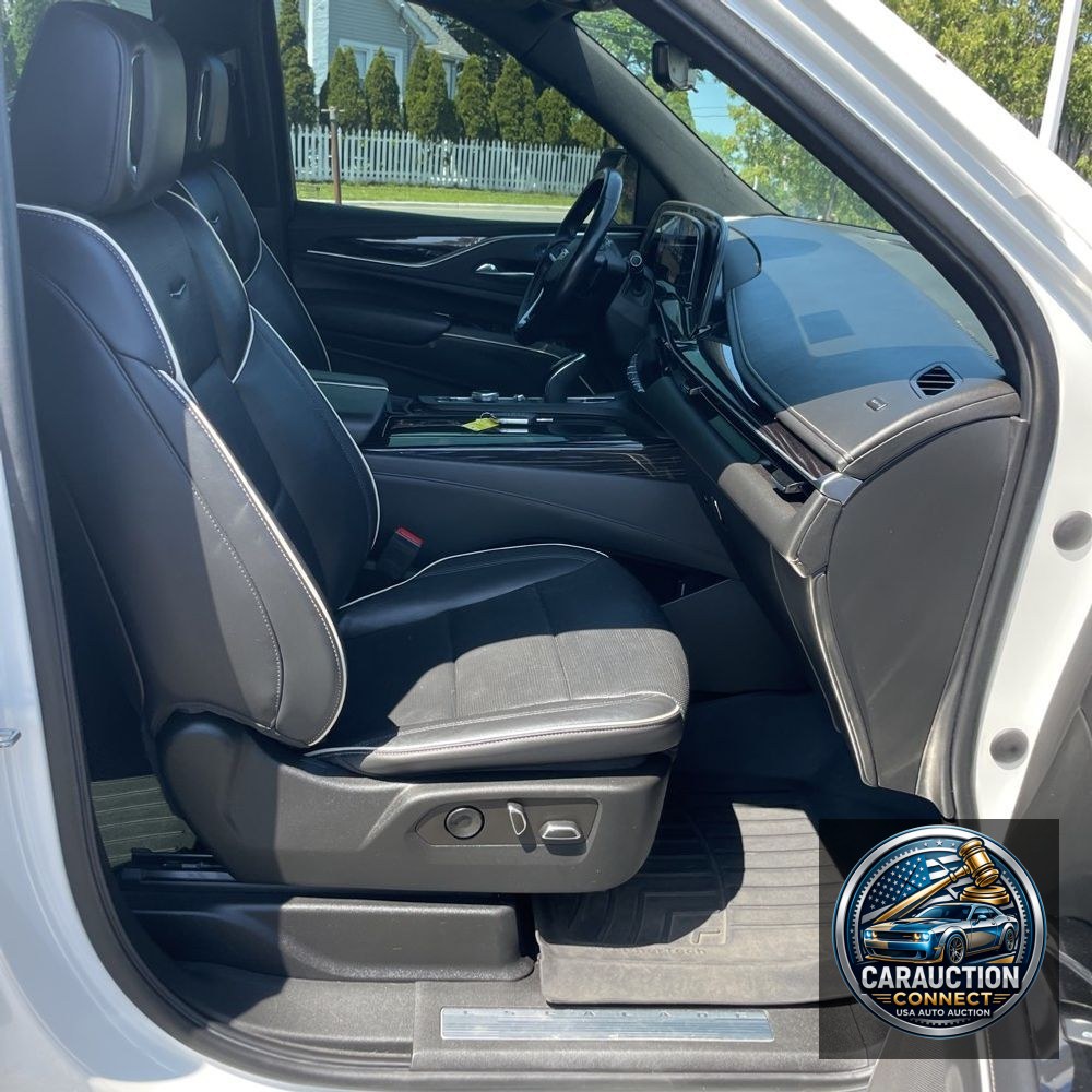 2022 Cadillac Escalade Sport