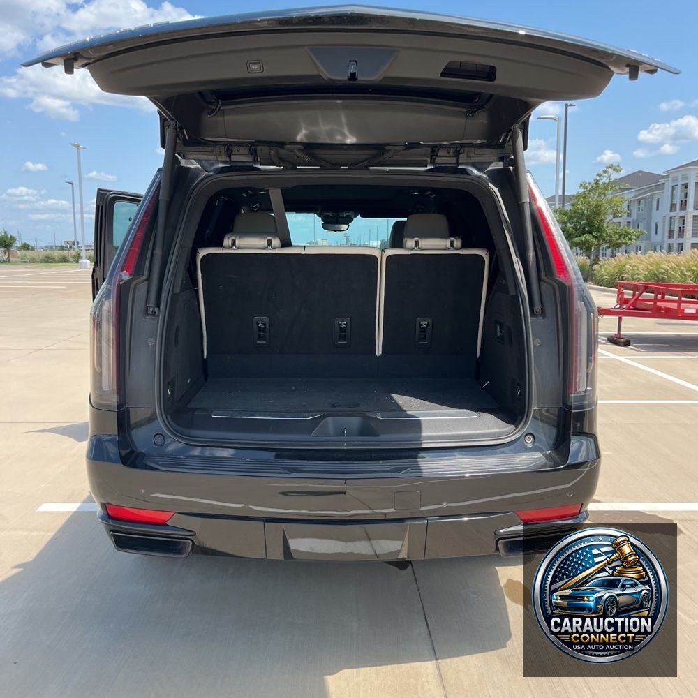 2023 Cadillac Escalade Sport