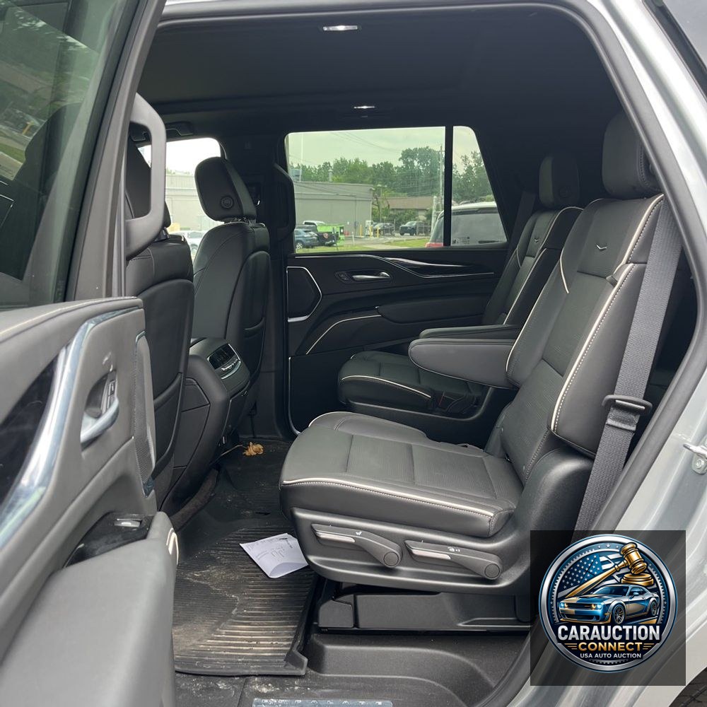 2023 Cadillac Escalade Sport