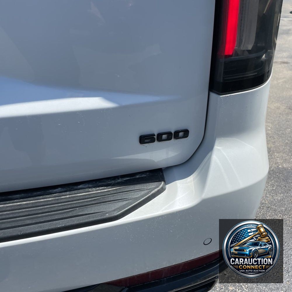 2022 Cadillac Escalade Sport