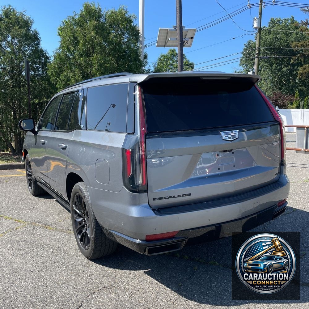 2022 Cadillac Escalade Sport