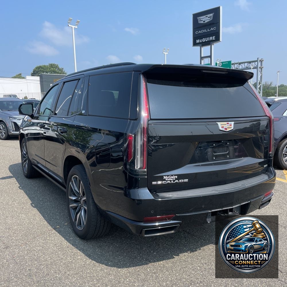 2022 Cadillac Escalade Sport