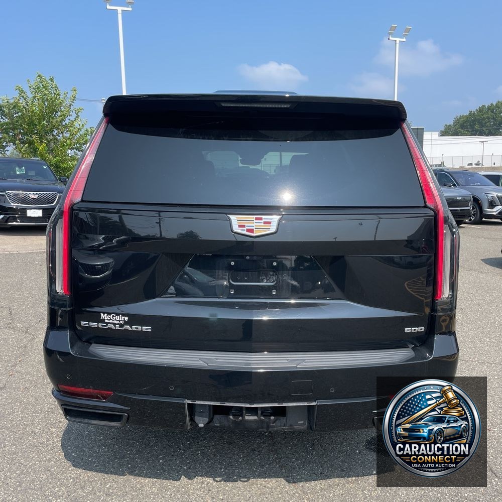 2022 Cadillac Escalade Sport
