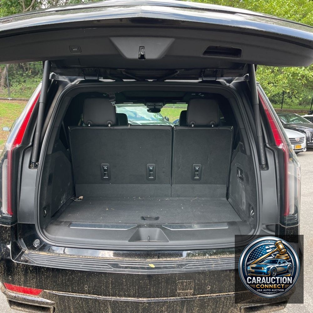 2022 Cadillac Escalade Sport