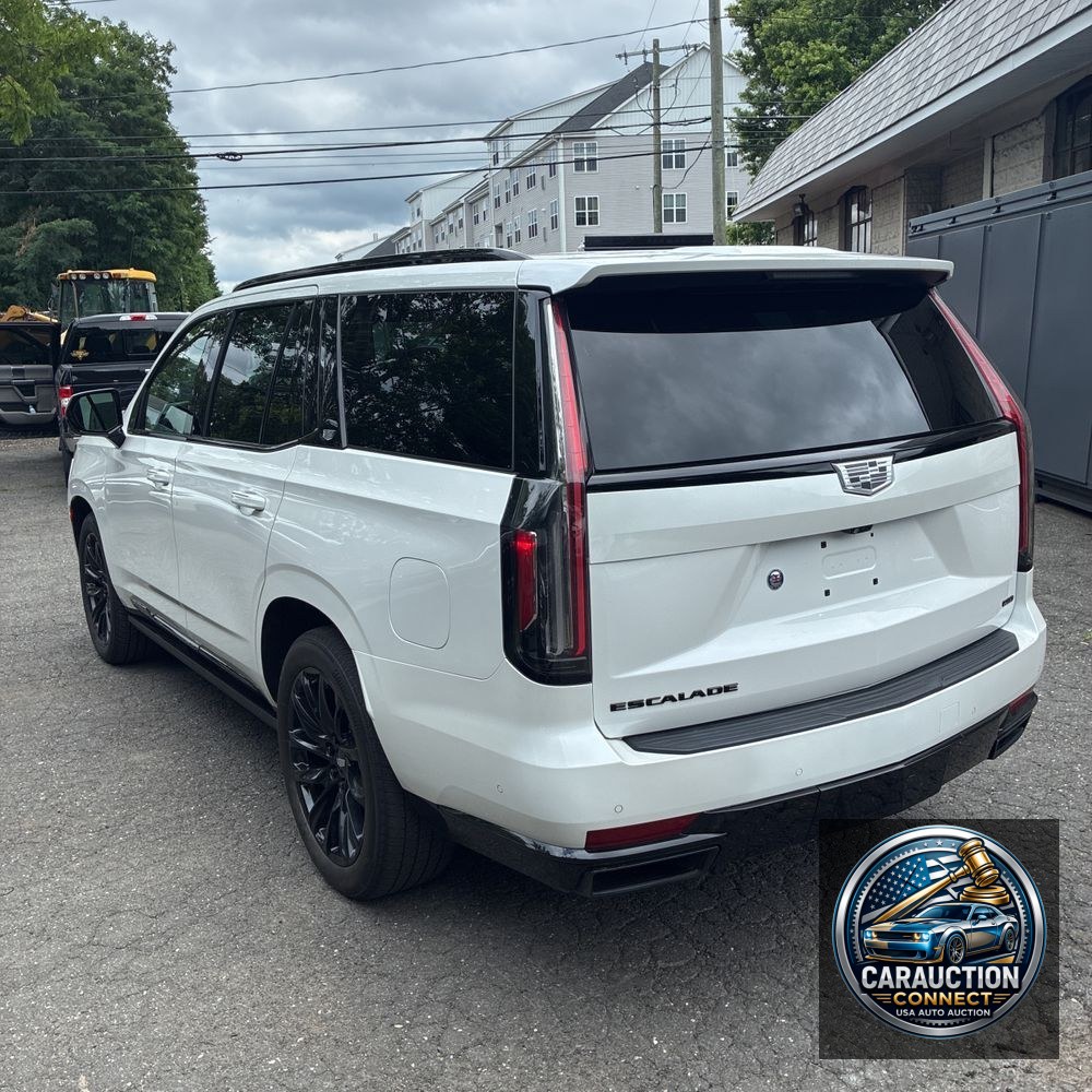 2023 Cadillac Escalade Sport