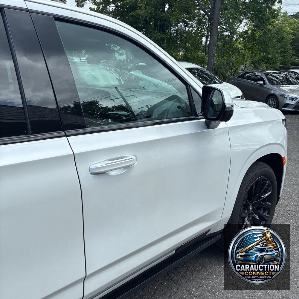 2023 Cadillac Escalade Sport