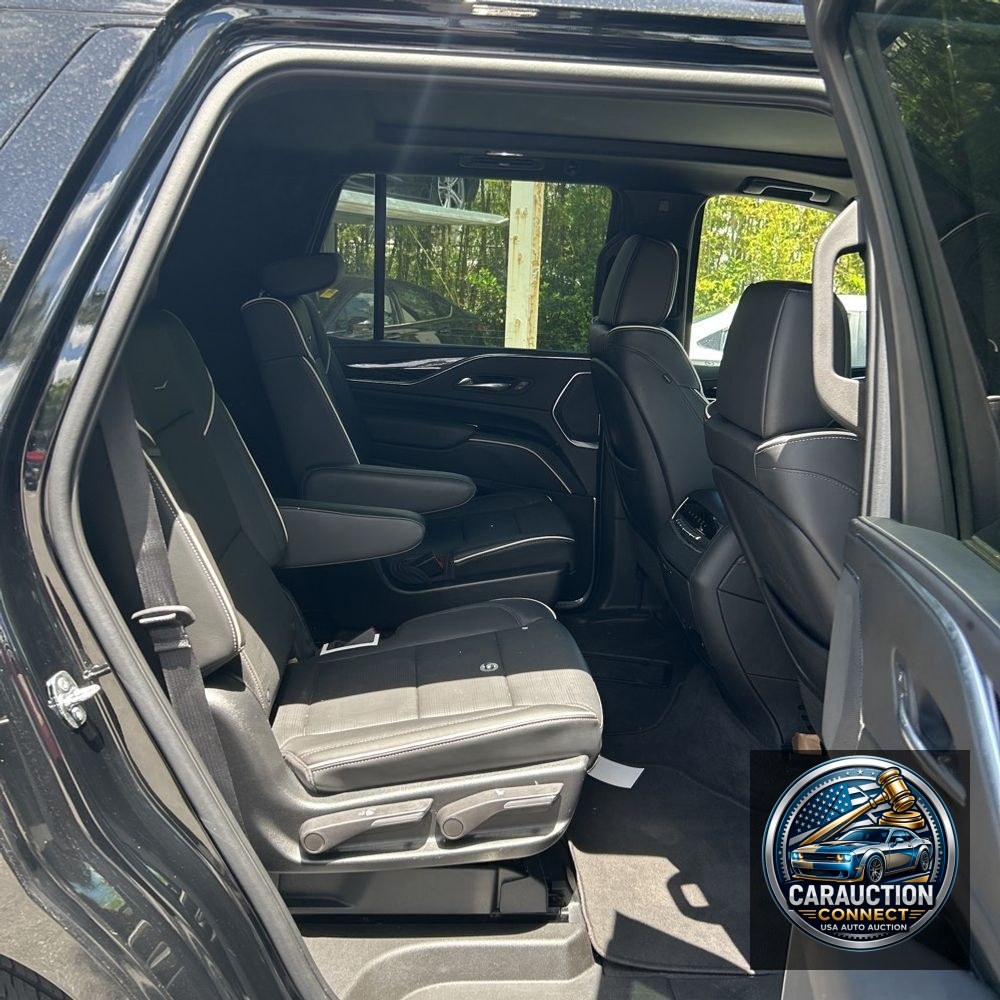 2022 Cadillac Escalade Sport