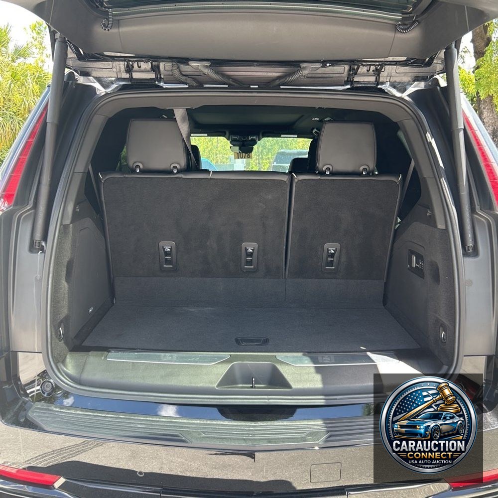 2022 Cadillac Escalade Sport
