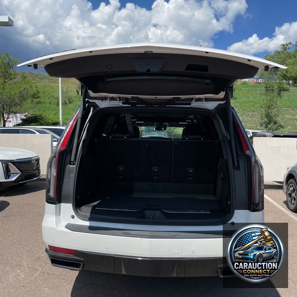 2022 Cadillac Escalade Sport