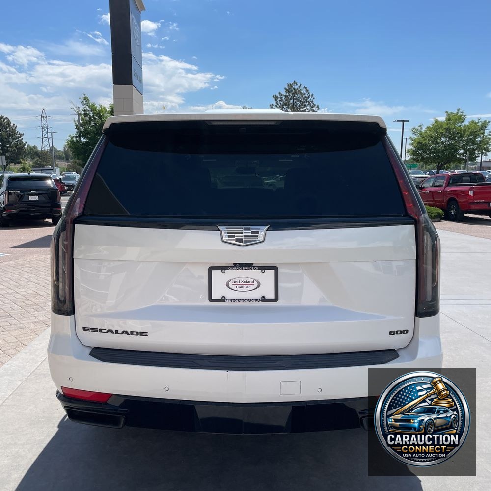 2022 Cadillac Escalade Sport