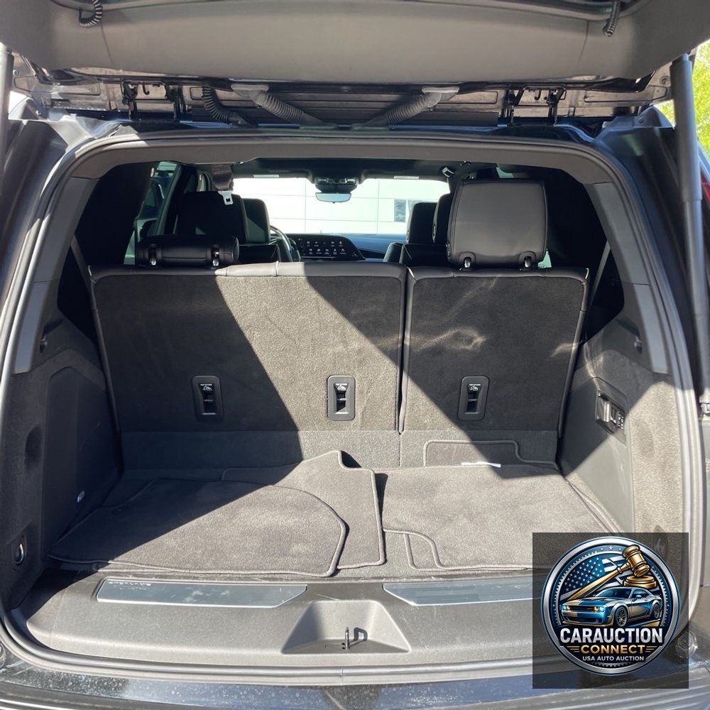 2024 Cadillac Escalade Sport