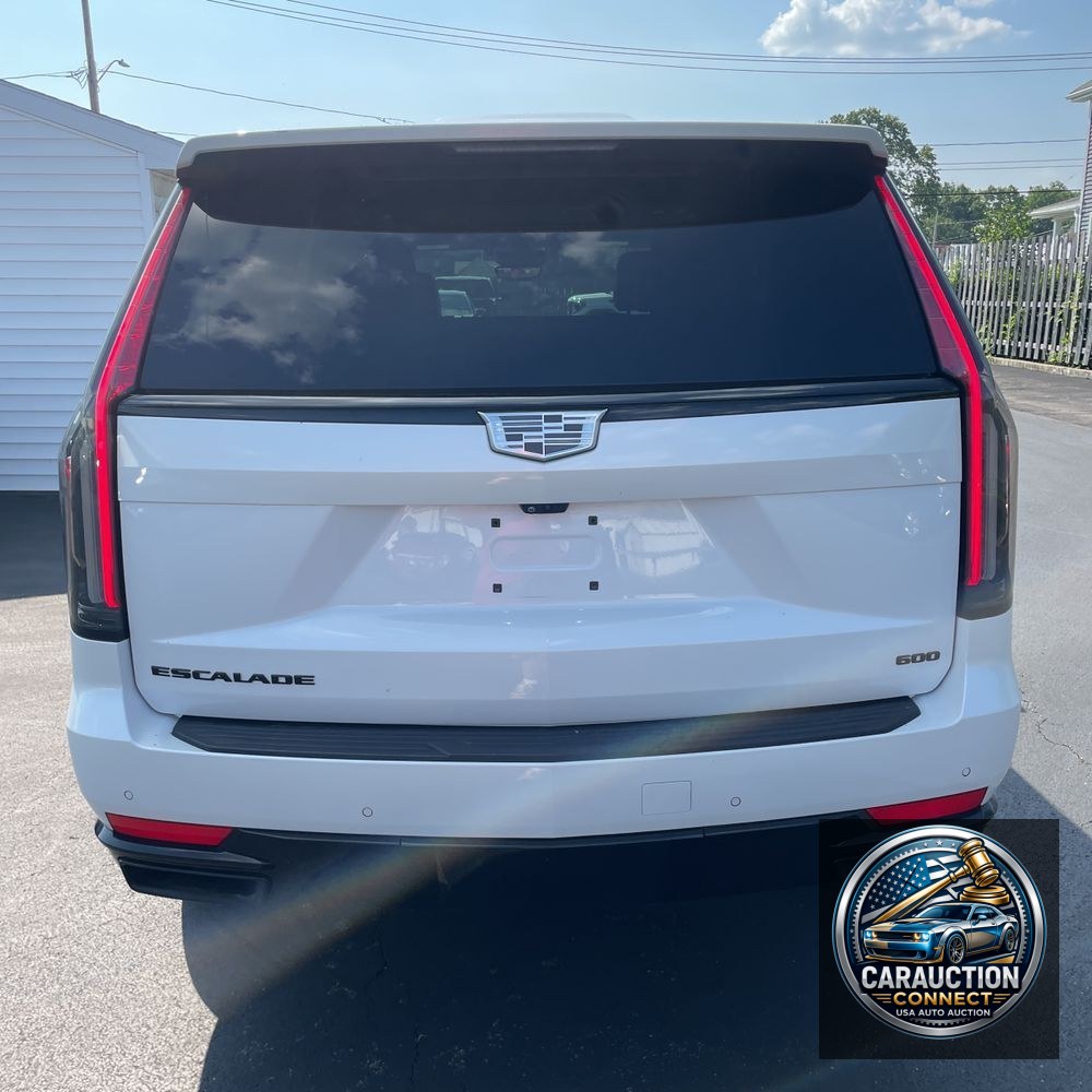 2022 Cadillac Escalade Sport
