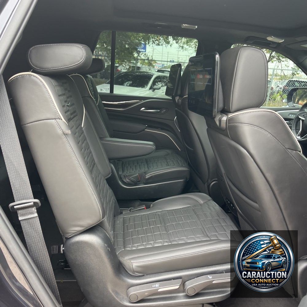 2023 Cadillac Escalade Sport Platinum