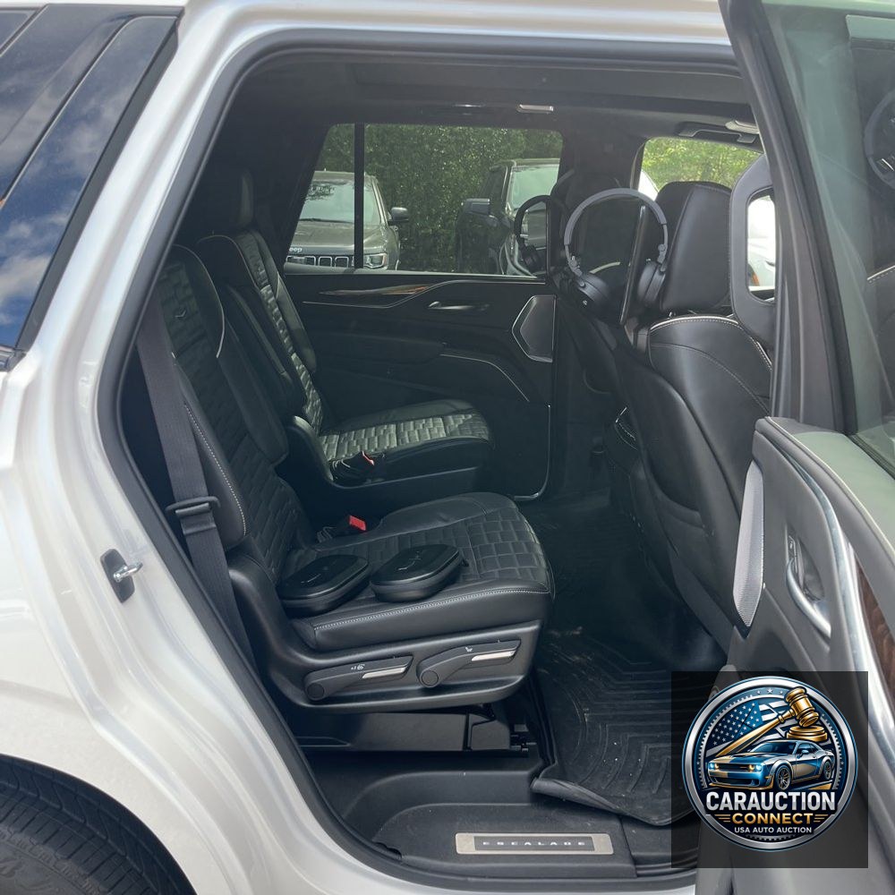 2023 Cadillac Escalade Sport Platinum