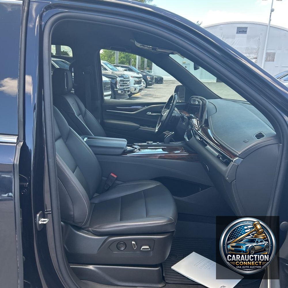2022 Cadillac Escalade ESV Luxury