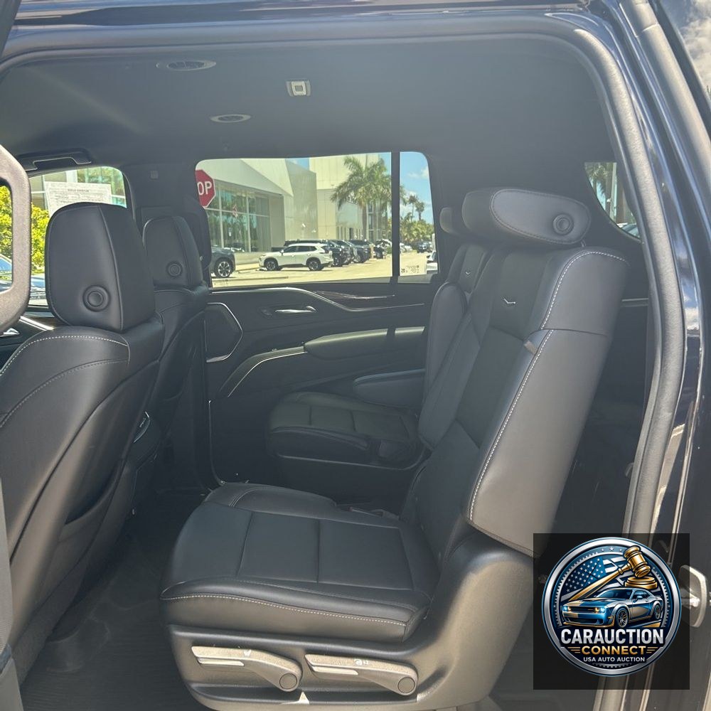 2022 Cadillac Escalade ESV Luxury