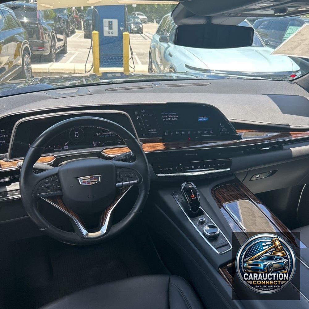 2022 Cadillac Escalade ESV Luxury