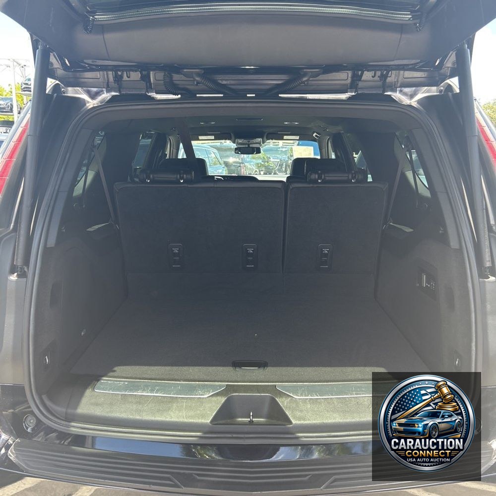 2022 Cadillac Escalade ESV Luxury
