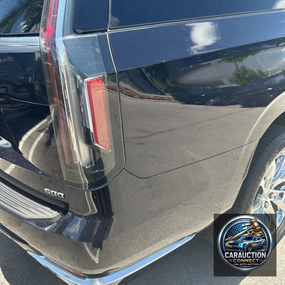 2022 Cadillac Escalade ESV Luxury