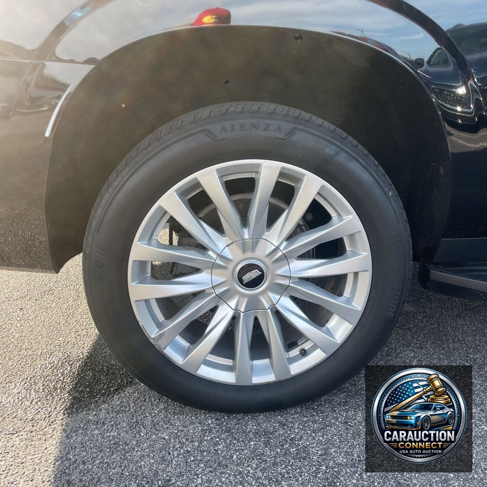 2024 Cadillac Escalade ESV Luxury