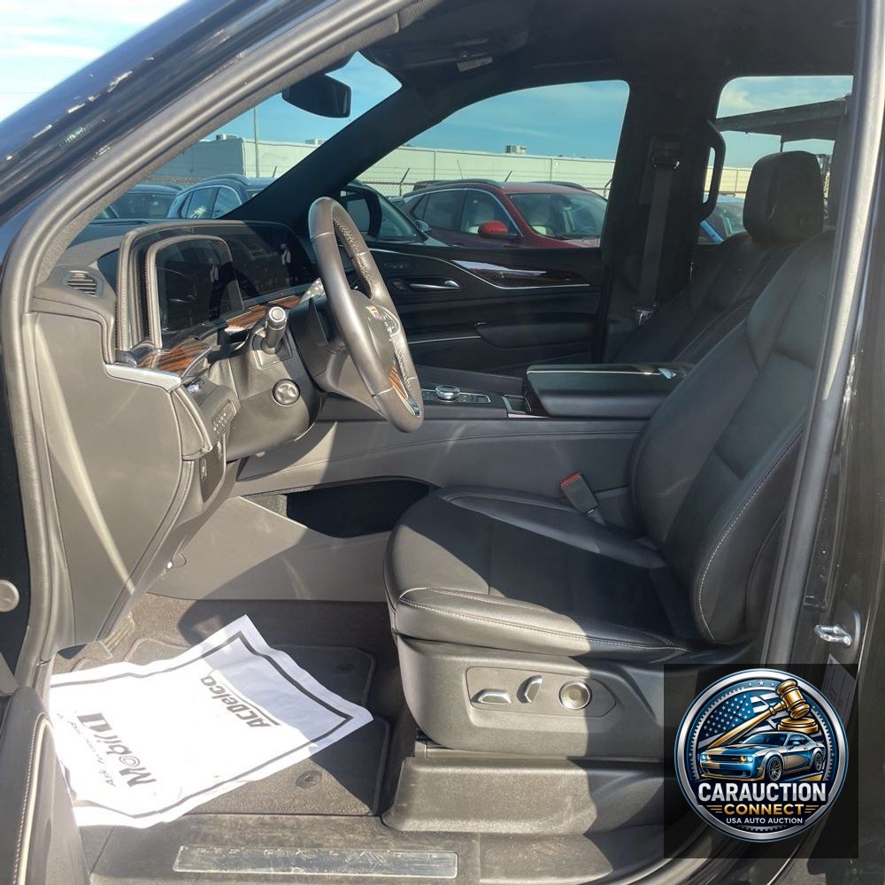 2024 Cadillac Escalade ESV Luxury
