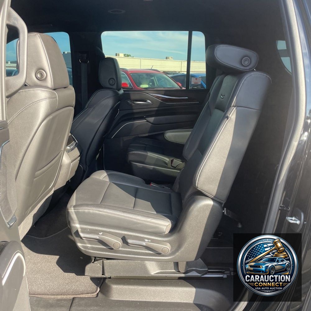 2024 Cadillac Escalade ESV Luxury