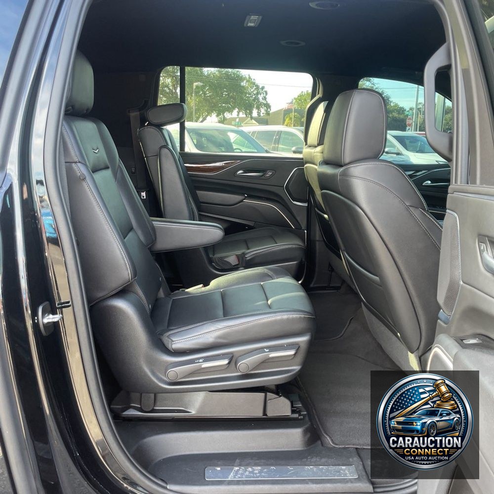 2024 Cadillac Escalade ESV Luxury