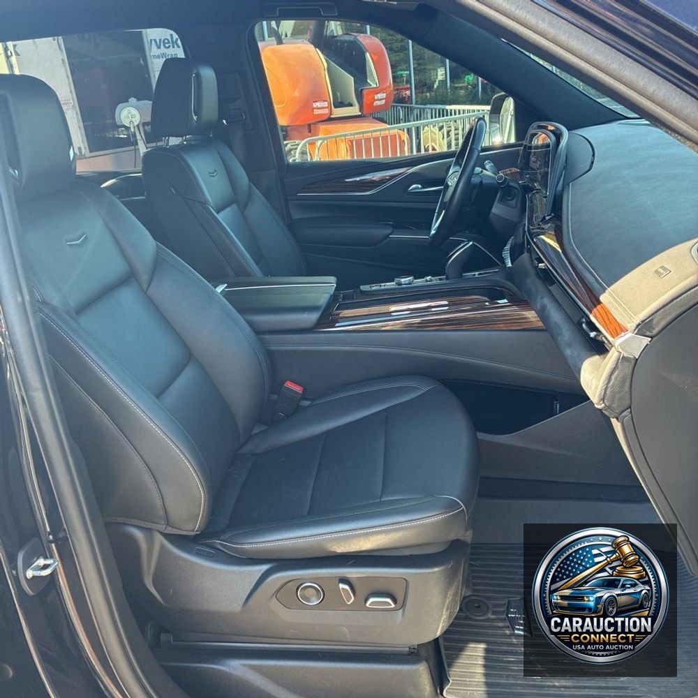 2021 Cadillac Escalade ESV Luxury
