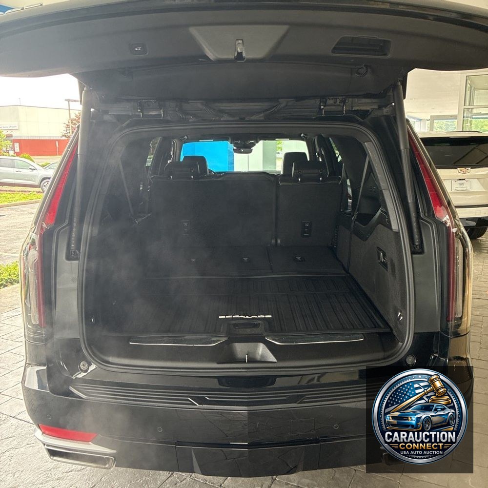 2022 Cadillac Escalade ESV Premium Luxury