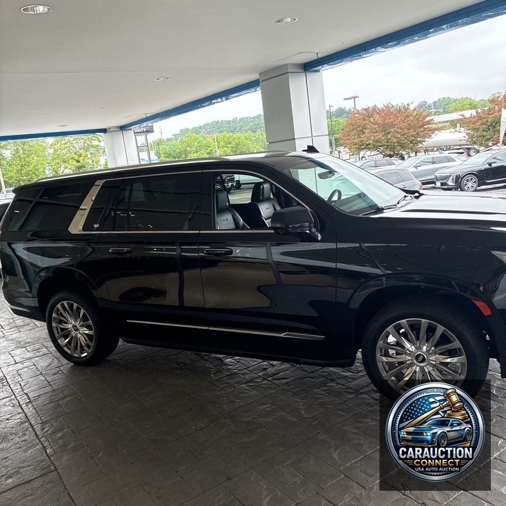2022 Cadillac Escalade ESV Premium Luxury