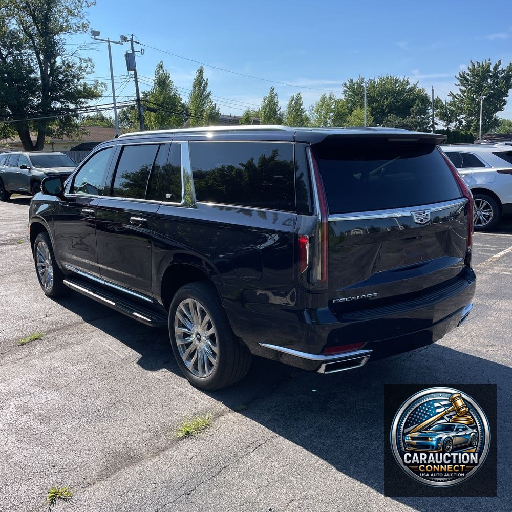 2022 Cadillac Escalade ESV Premium Luxury