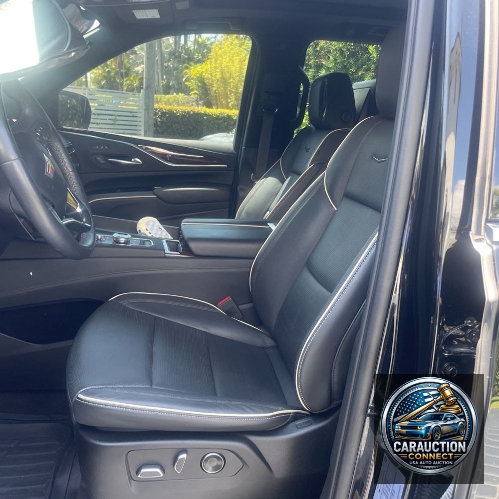 2023 Cadillac Escalade ESV Premium Luxury