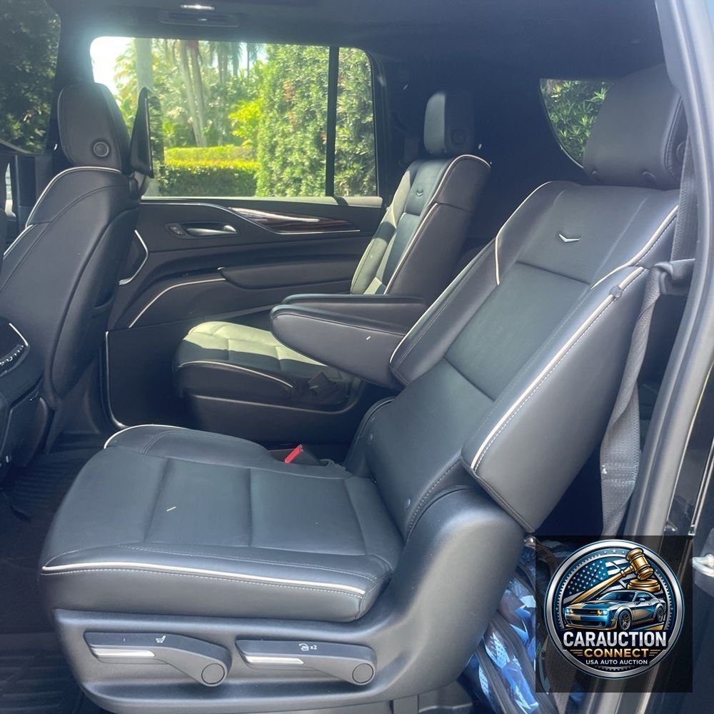 2023 Cadillac Escalade ESV Premium Luxury