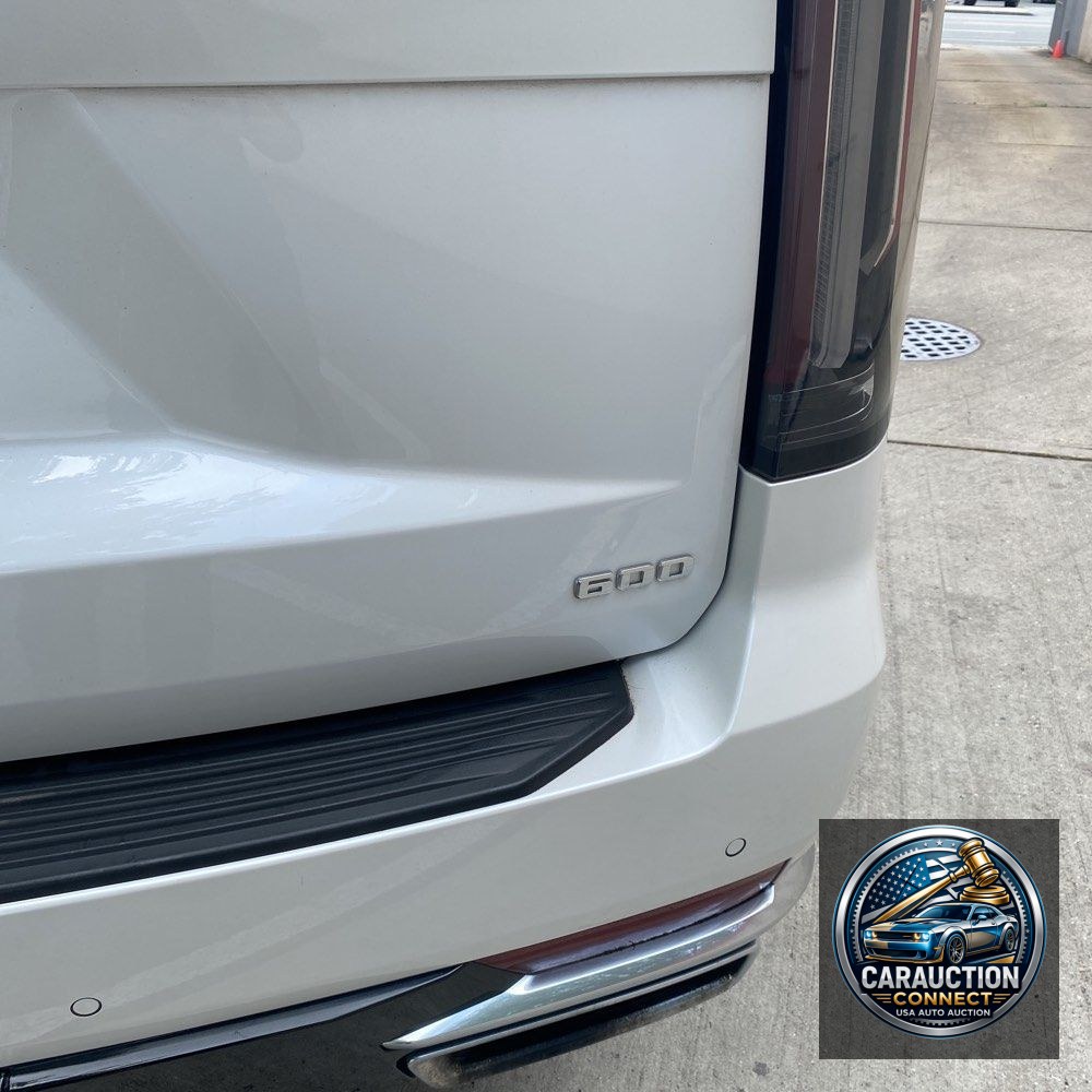 2022 Cadillac Escalade ESV Premium Luxury