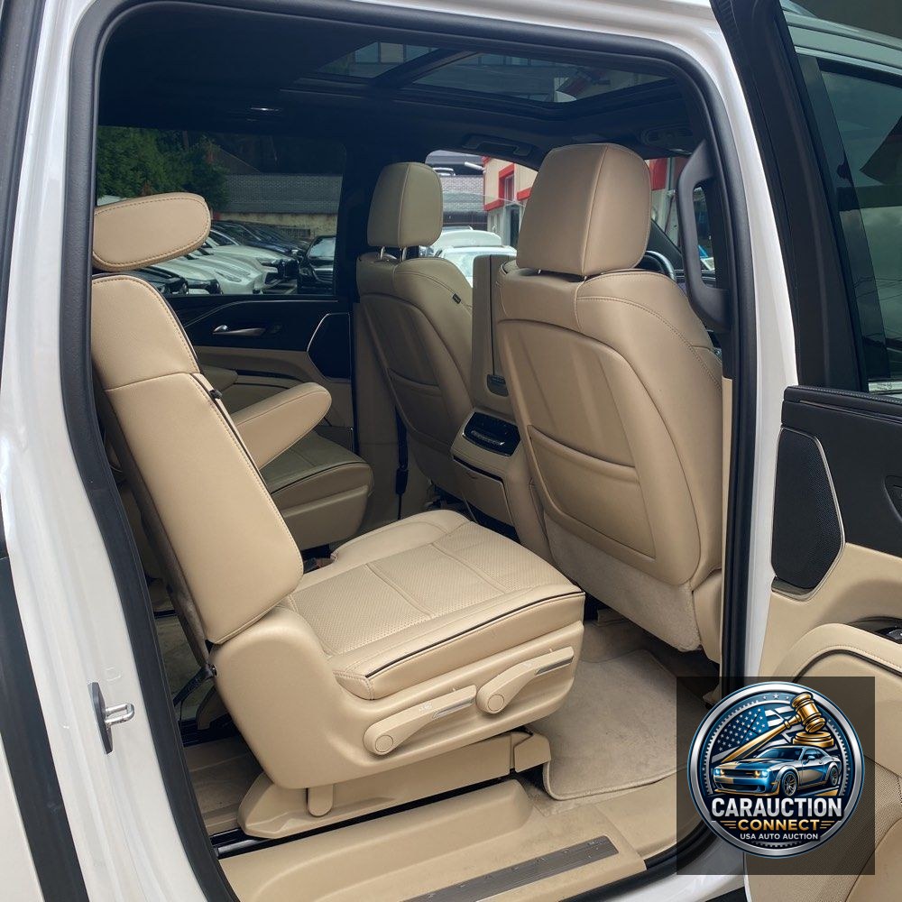 2022 Cadillac Escalade ESV Premium Luxury
