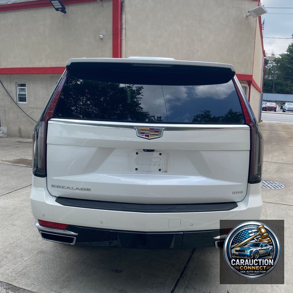 2022 Cadillac Escalade ESV Premium Luxury