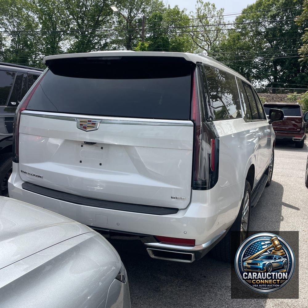 2022 Cadillac Escalade ESV Premium Luxury