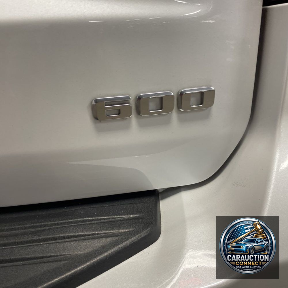 2024 Cadillac Escalade ESV Premium Luxury