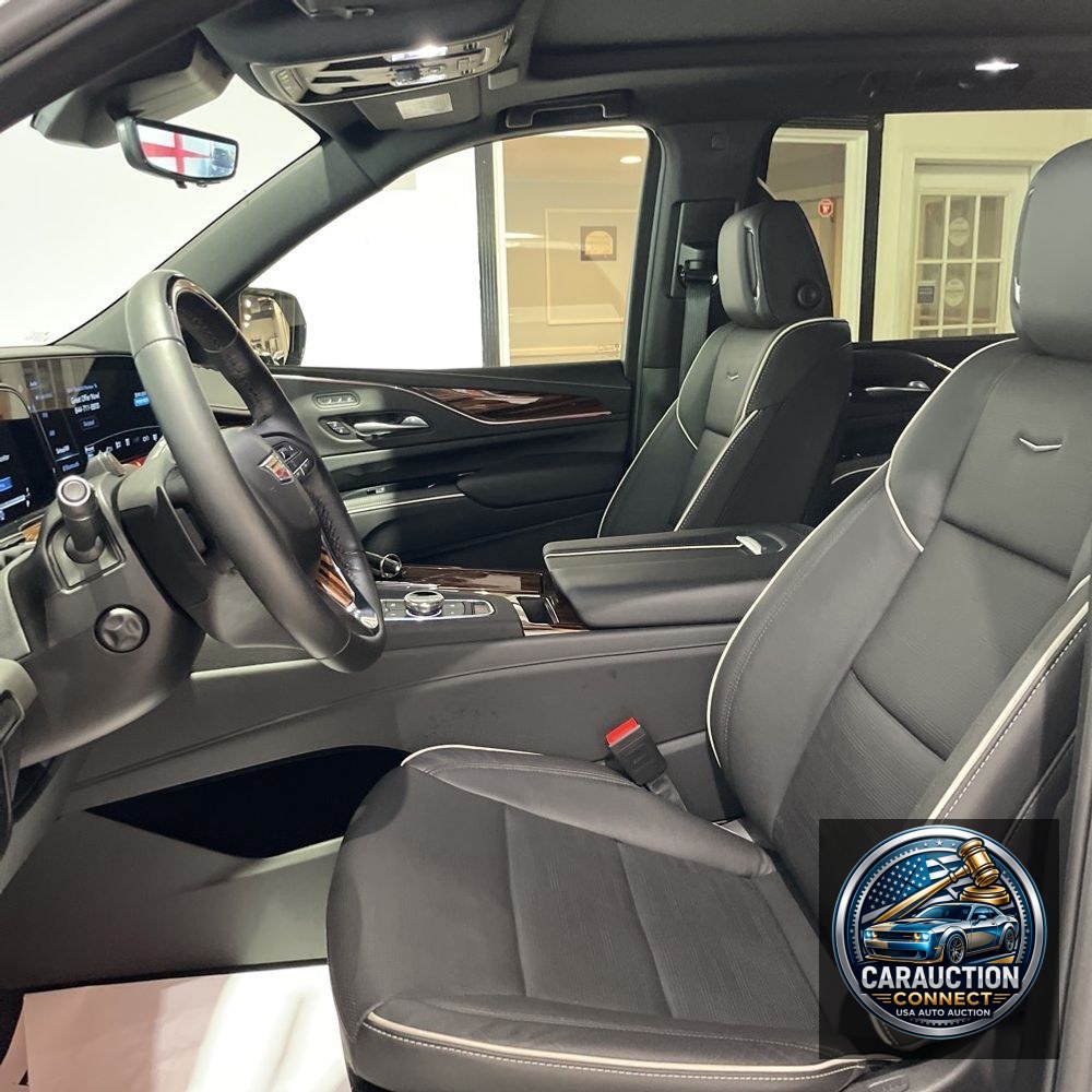 2024 Cadillac Escalade ESV Premium Luxury