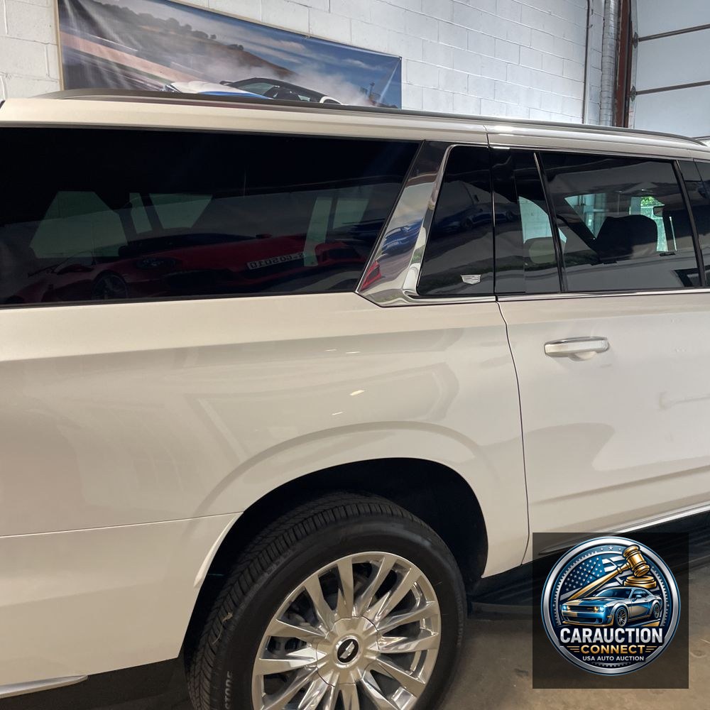 2024 Cadillac Escalade ESV Premium Luxury